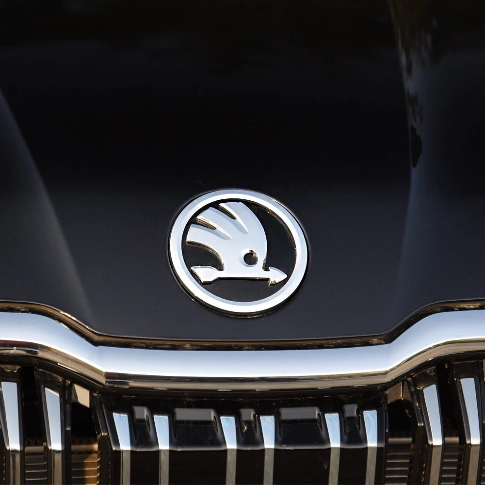 2Pcs 80Mm 90Mm Emblem for  Fabia 1 2 Octavia A7 RS Superb Rapid Yeti Karoq Vision Car Head Front Rear Boot Tailgate Sticker